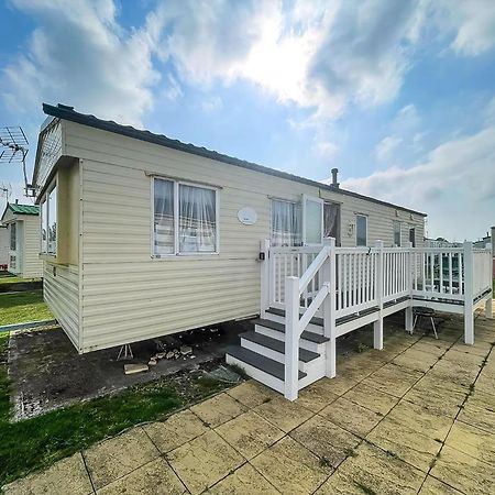 Caravan For Hire At St Osyth Beach Holiday Park In Essex Ref 28107Y 클랙톤온씨 외부 사진
